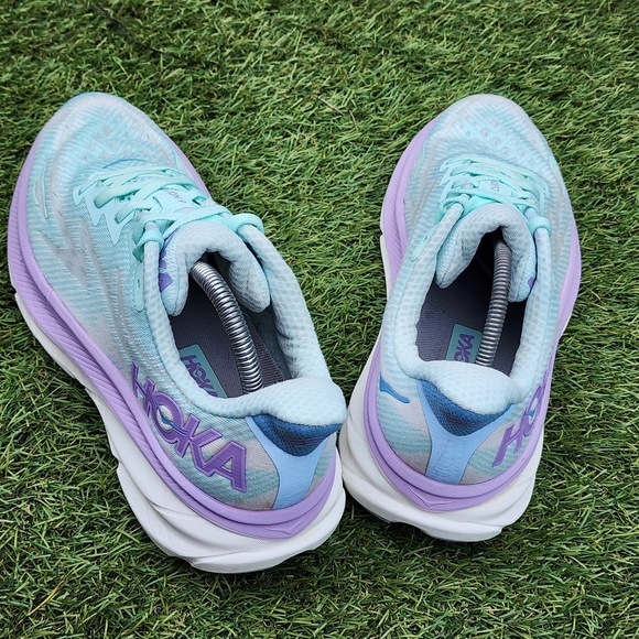 HOKA CLIFTON 9 - Womens Athletic Shoes - SIZE 10B - Picture 5 of 9
